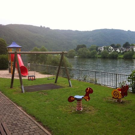 Haus Marlene Daire Zell an der Mosel Dış mekan fotoğraf