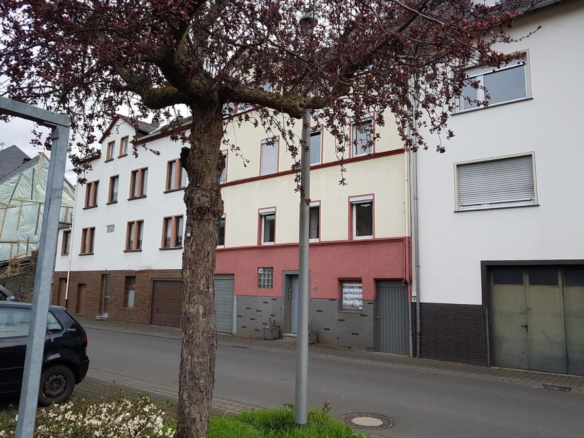 Haus Marlene Daire Zell an der Mosel Dış mekan fotoğraf