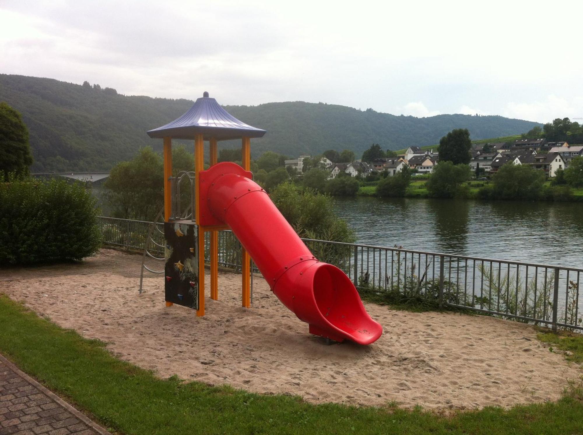 Haus Marlene Daire Zell an der Mosel Dış mekan fotoğraf