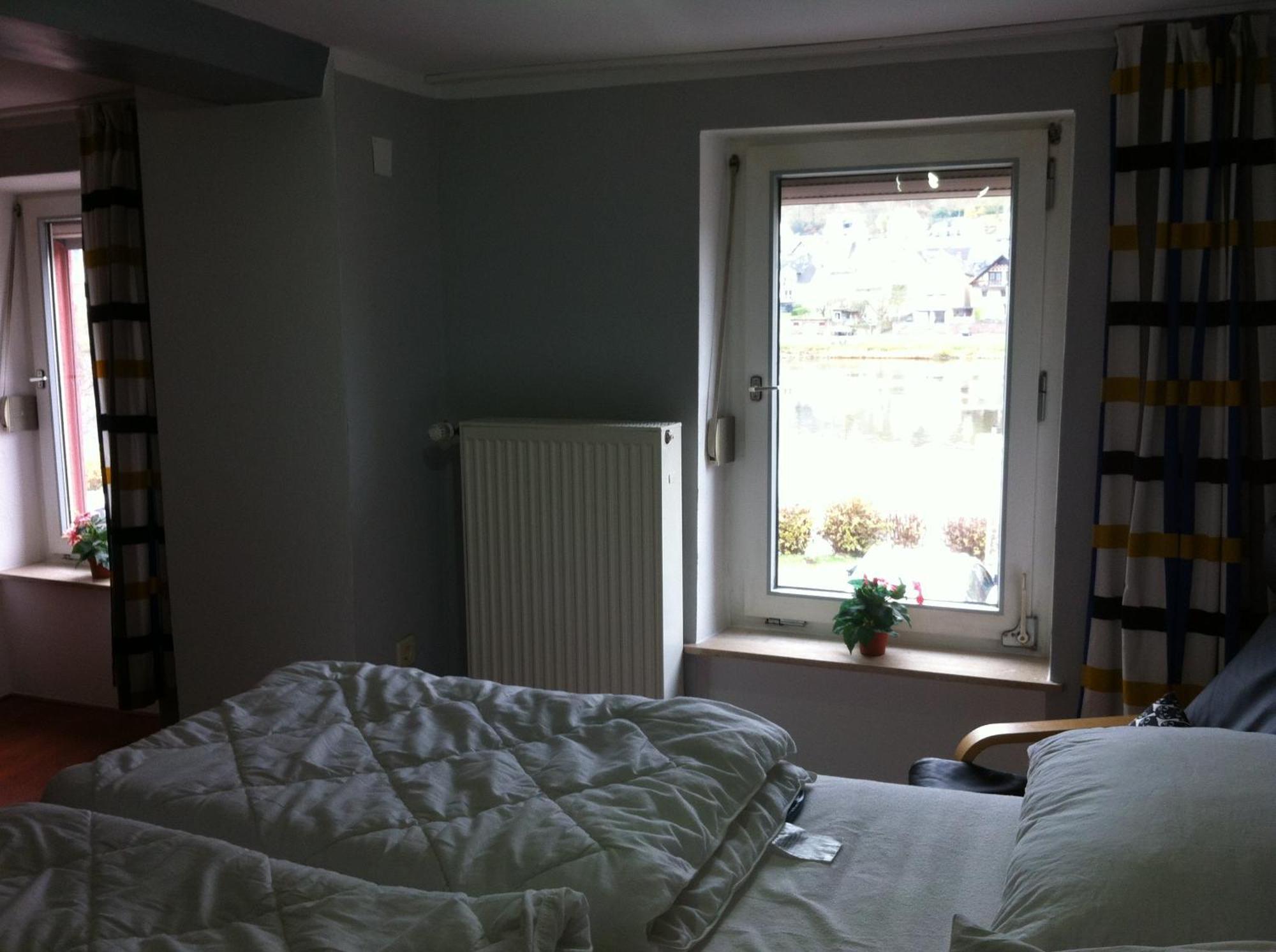Haus Marlene Daire Zell an der Mosel Oda fotoğraf